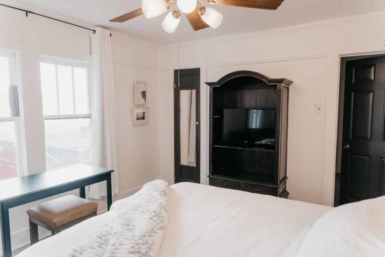 Private Room - Downtown 1Br 1Bath Lafayette Kültér fotó