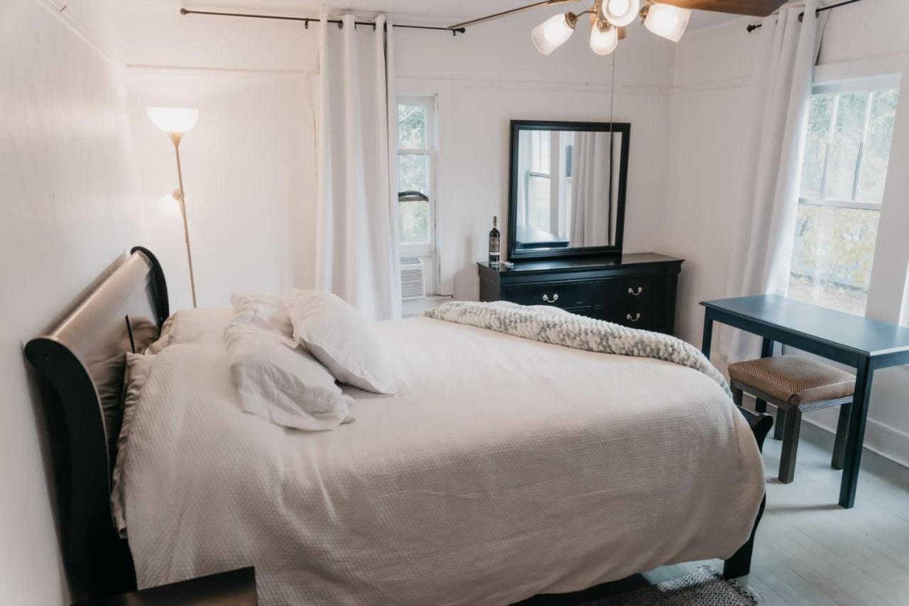 Private Room - Downtown 1Br 1Bath Lafayette Kültér fotó